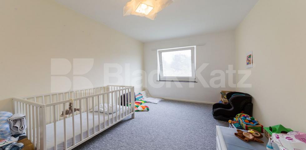 			New Instruction! , 2 Bedroom, 1 bath, 1 reception Apartment			 Stanhope Road, Crouch End / Highgate